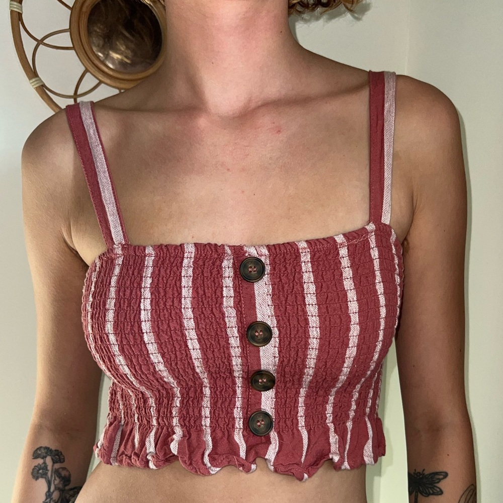 Love tree, size Sm. Pink and white striped crop top.